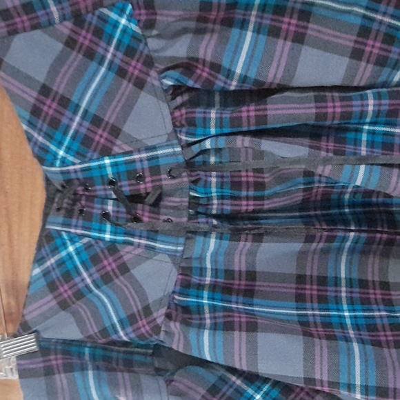 Plaid skirt - Picture 2 of 2